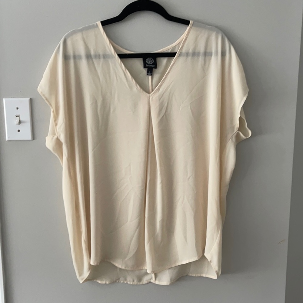 Sheer top cream